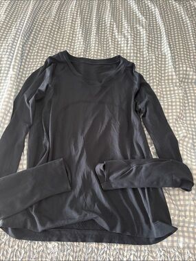 Lululemon long sleeve top